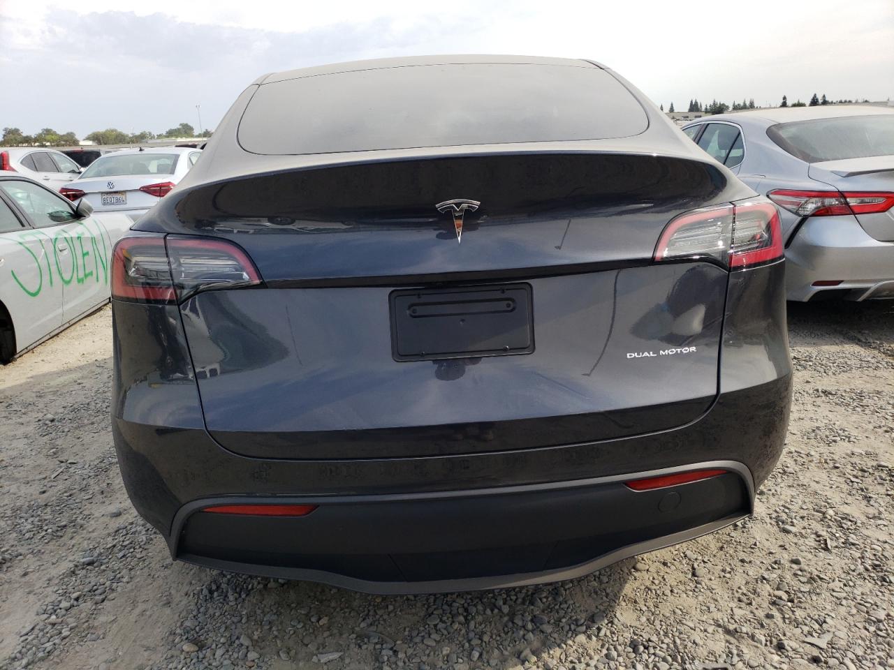 2024 TESLA MODEL Y  VIN:7SAYGDEE8RF080062