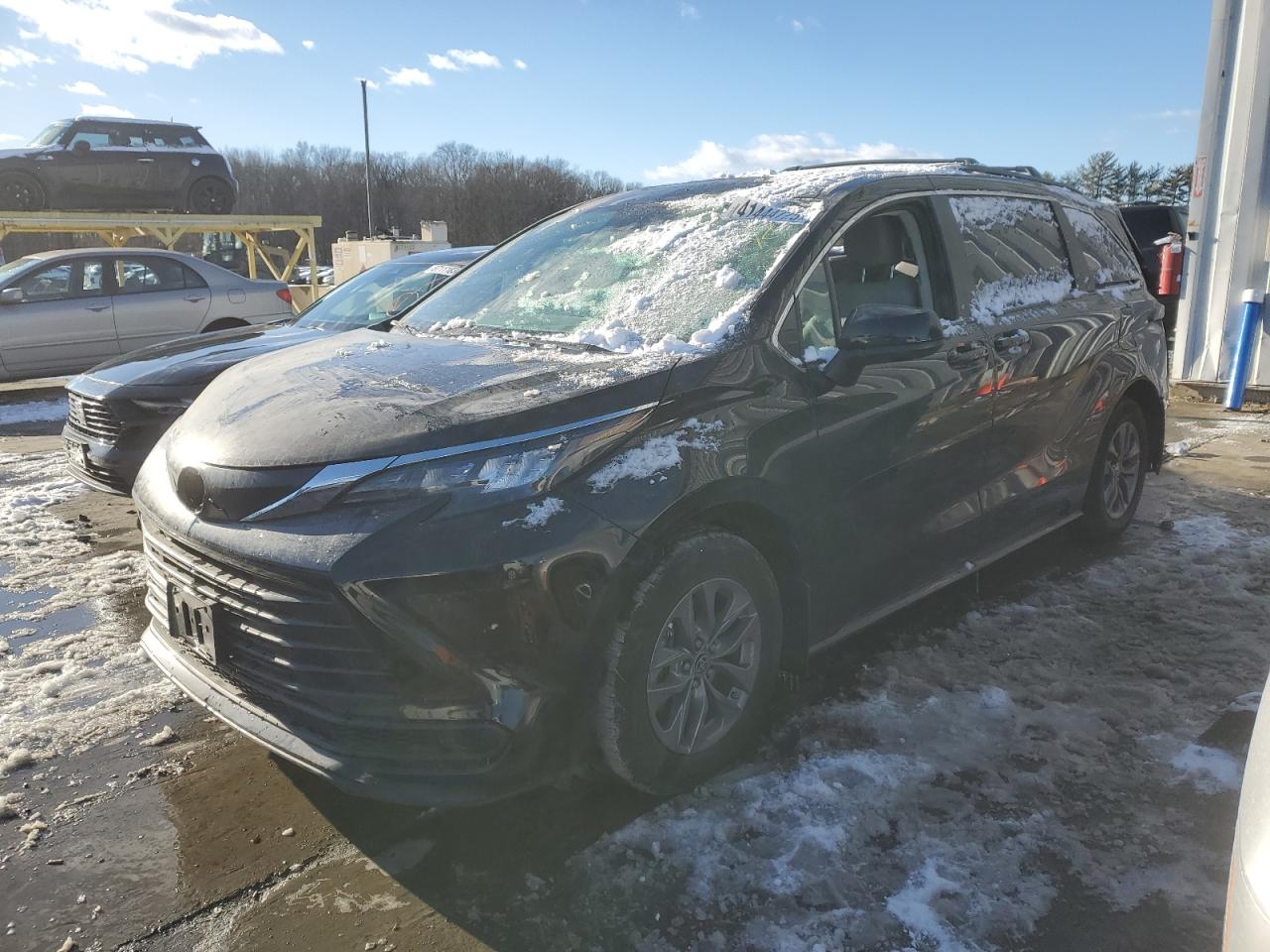 2024 TOYOTA SIENNA LE VIN:3CZRZ2H52RM736564