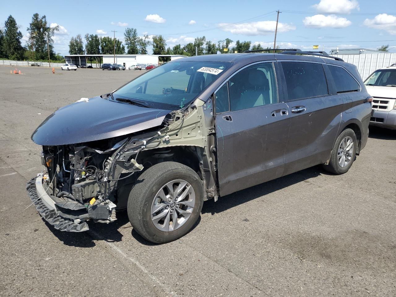 2022 TOYOTA SIENNA XLE VIN:5TDYRKEC6NS091450