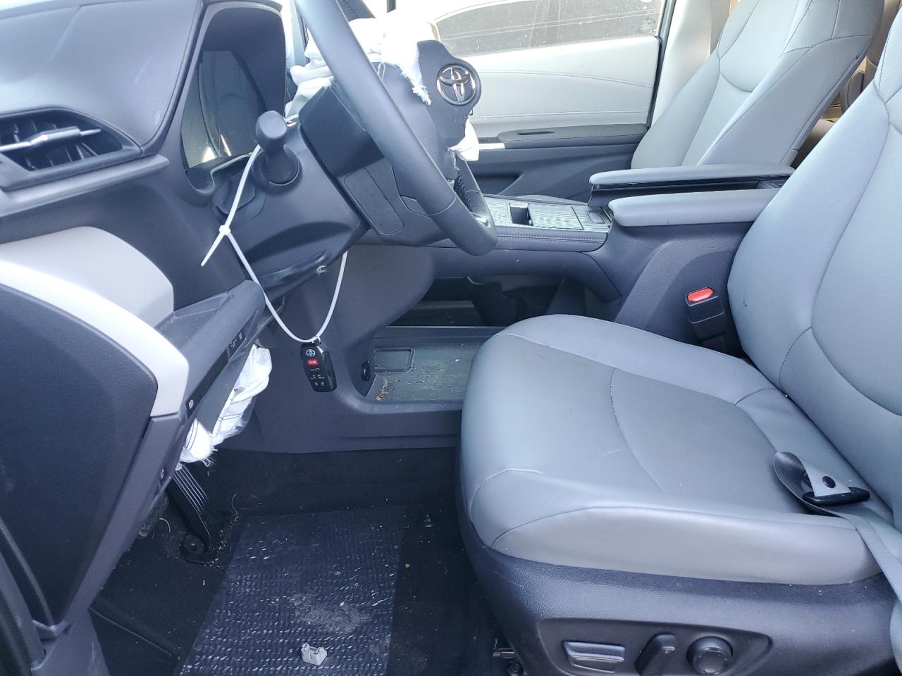 2023 TOYOTA SIENNA XLE VIN:5TDYRKEC8PS145589