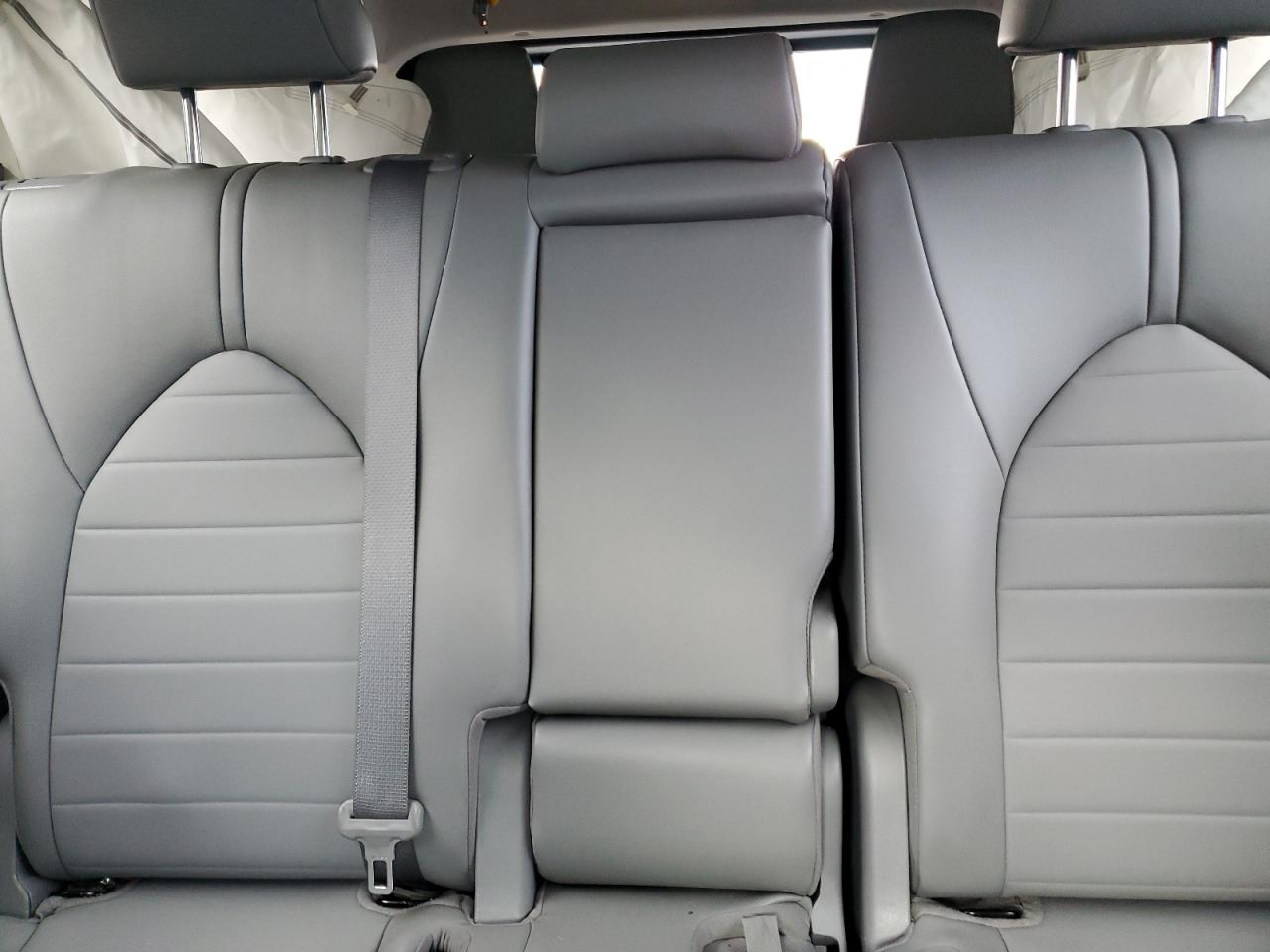 2022 TOYOTA HIGHLANDER XLE VIN:5TDGZRBH3NS570302