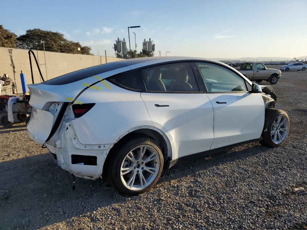 2022 TESLA MODEL Y  VIN:7SAYGDEE9NF367274