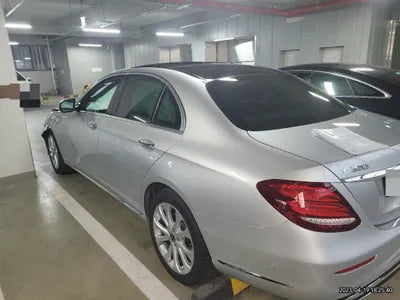 2017 Mercedes-Benz E 300 WDDZF4KB6HA250933 VIN:WDDZF4KB6HA250933