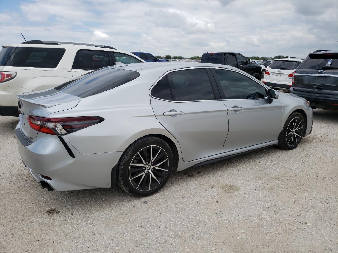 2022 TOYOTA CAMRY SE VIN:4T1G11AK7NU638484