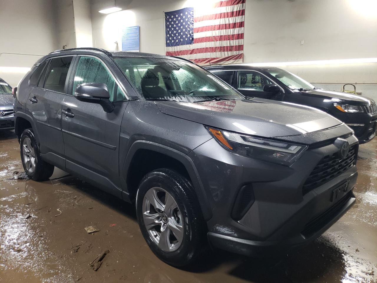 2022 TOYOTA RAV4 XLE VIN:2T3P1RFV1NC292832