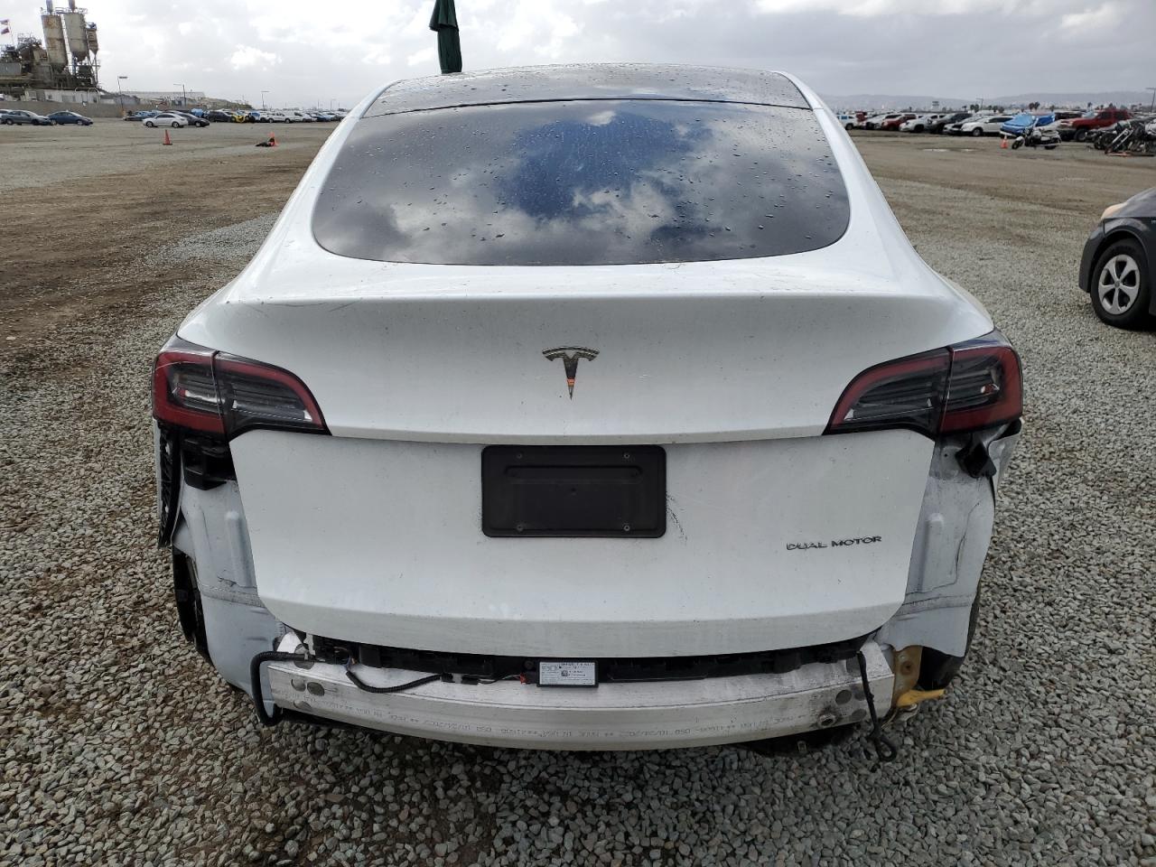 2023 TESLA MODEL Y  VIN:7SAYGDEE8PA069783