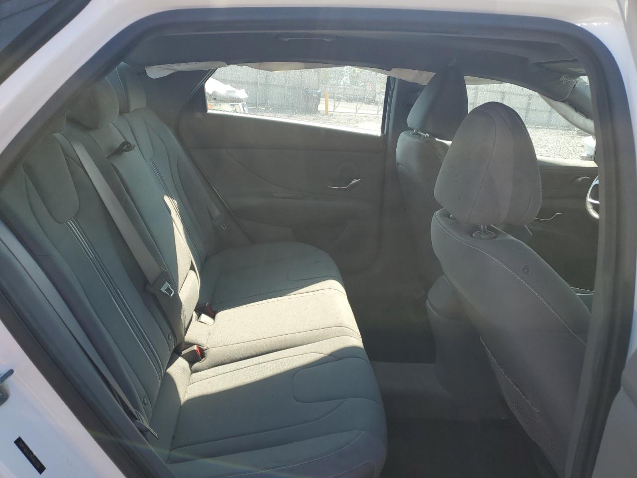 2022 HYUNDAI ELANTRA SEL VIN:5NPLN4AG2NH063306
