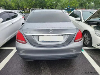 2015 Mercedes-Benz C 200 VIN: