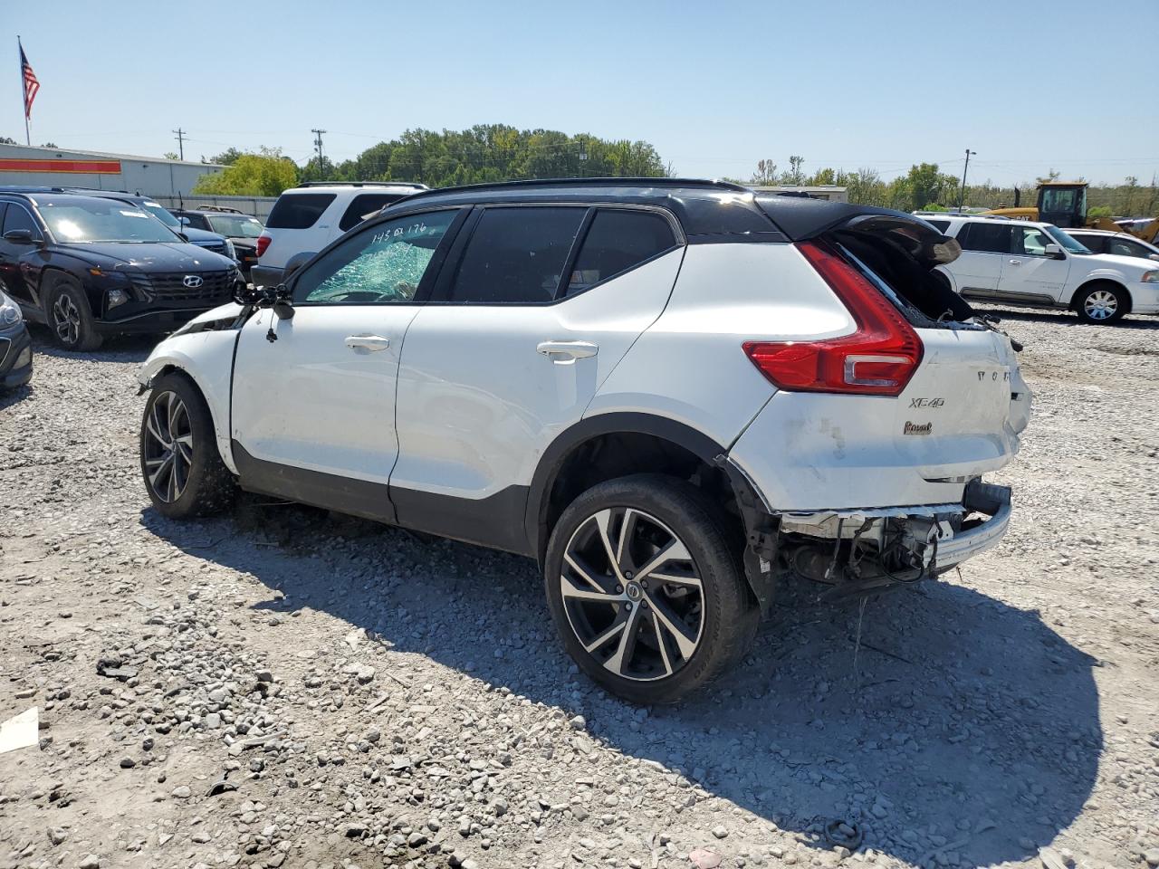 2022 VOLVO XC40 T5 R-DESIGN VIN:YV4162UM7N2660878