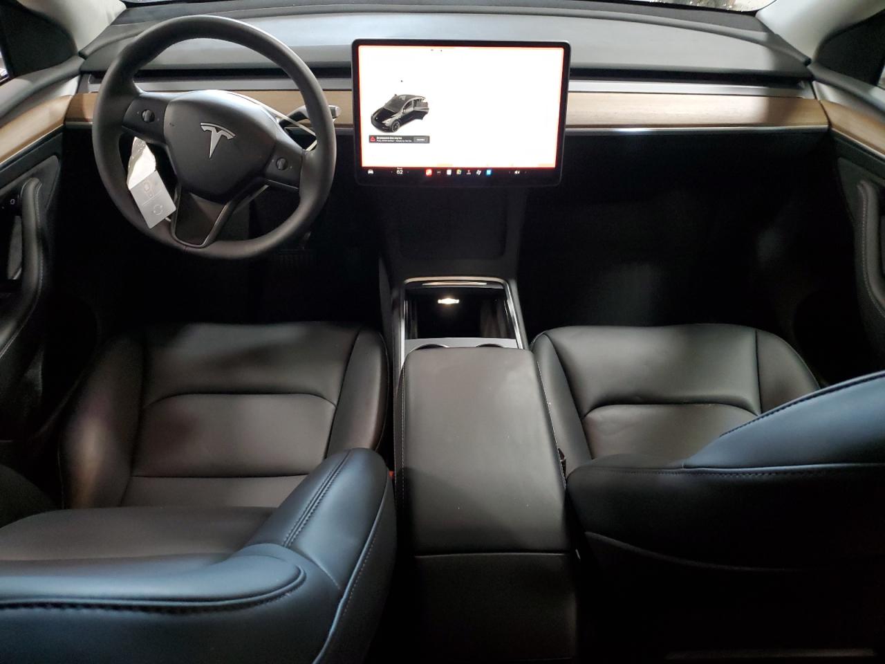 2024 TESLA MODEL Y  VIN:7SAYGDEE9RF130158