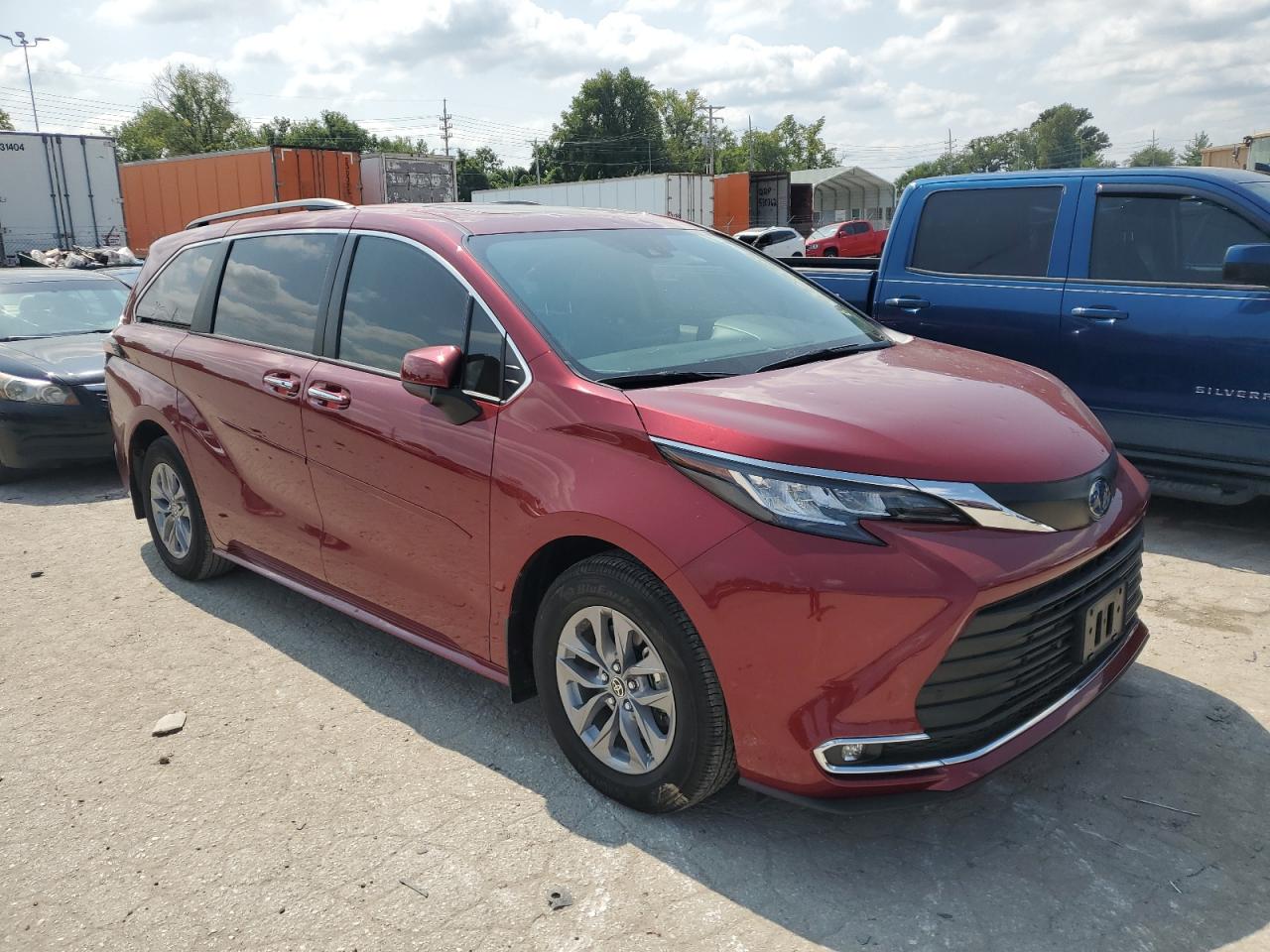 2022 TOYOTA SIENNA XLE VIN:5TDJRKECXNS090464