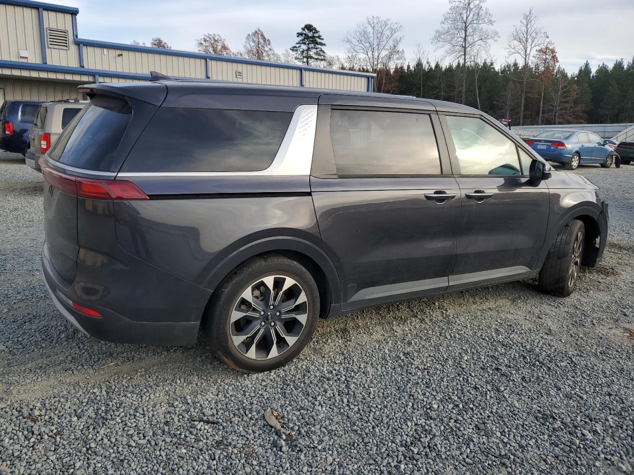 2022 KIA CARNIVAL EX VIN:KNDNC5H37N6168103