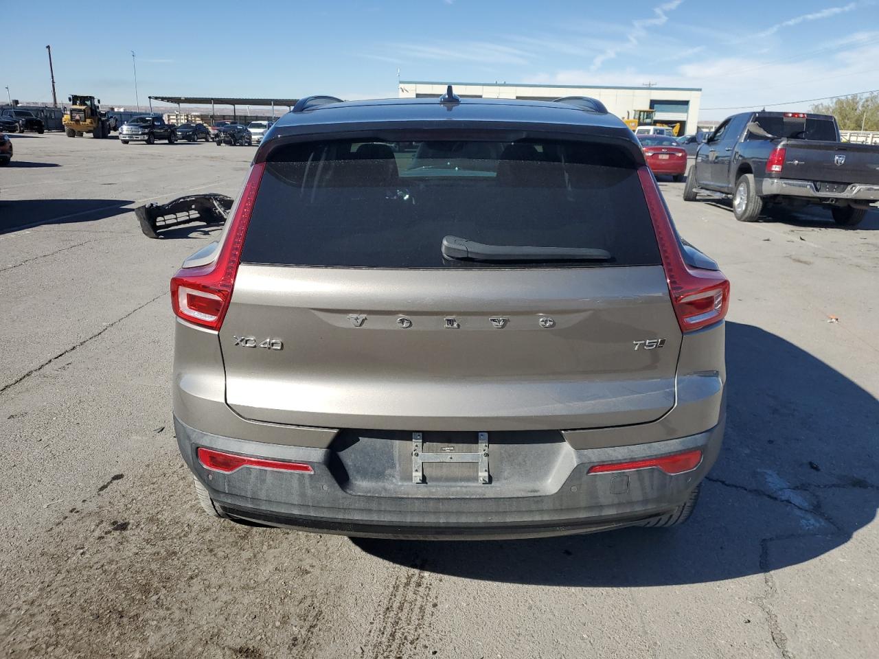 2022 VOLVO XC40 T5 R-DESIGN VIN:YV4162UM4N2741725