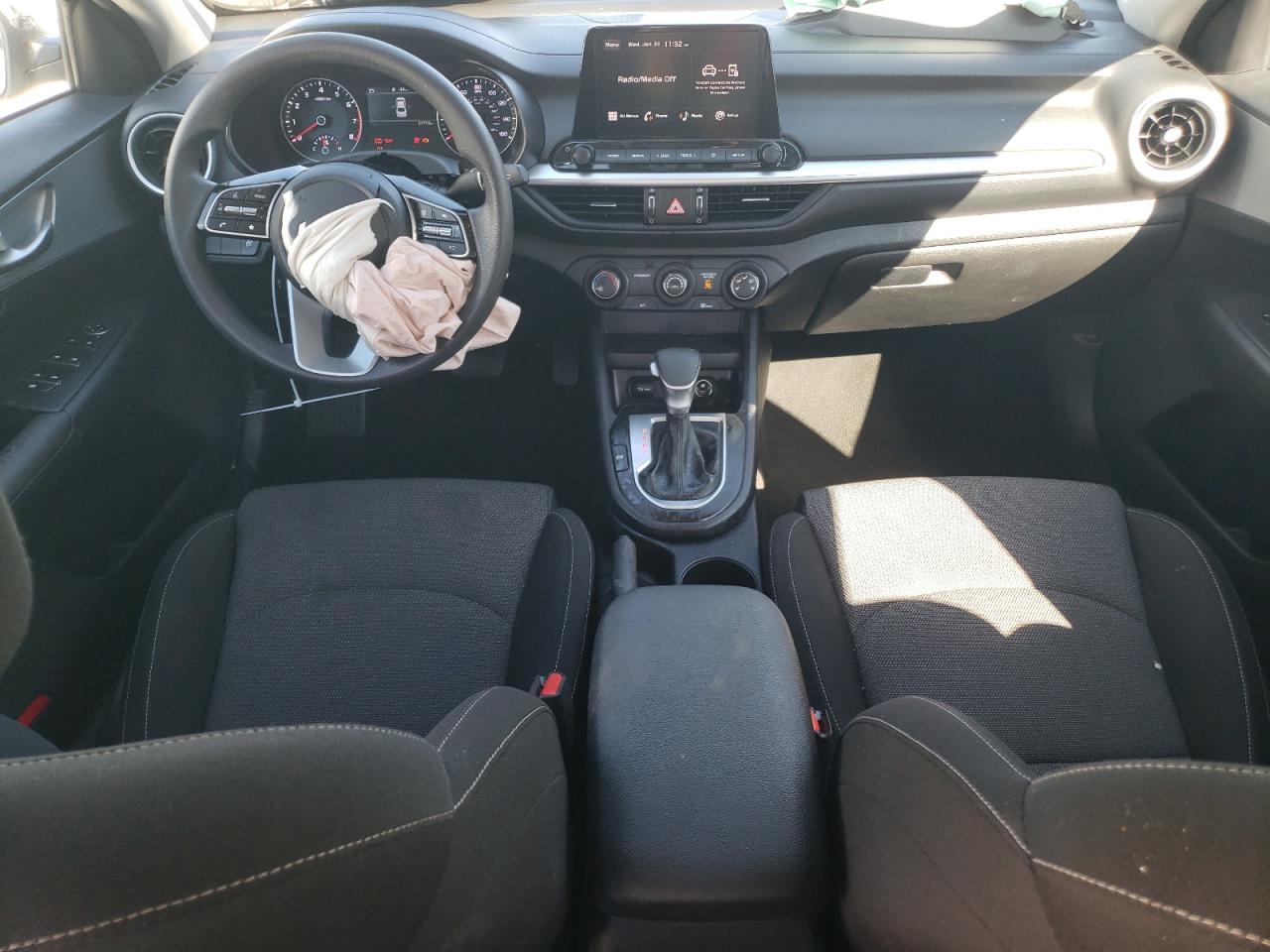 2023 KIA FORTE LX VIN:3KPF24AD1PE573696