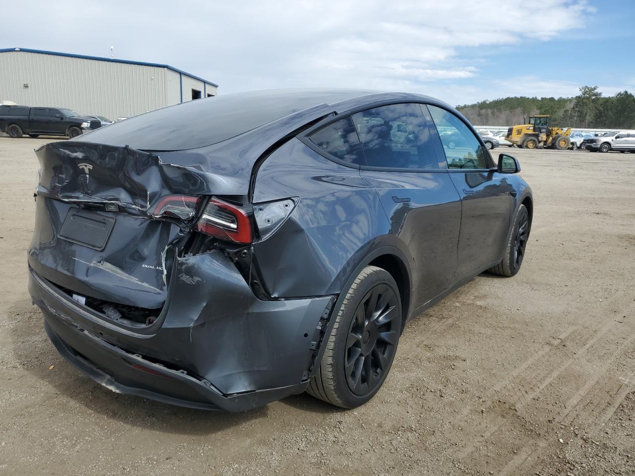 2022 TESLA MODEL Y  VIN:7SAYGAEE6NF570055