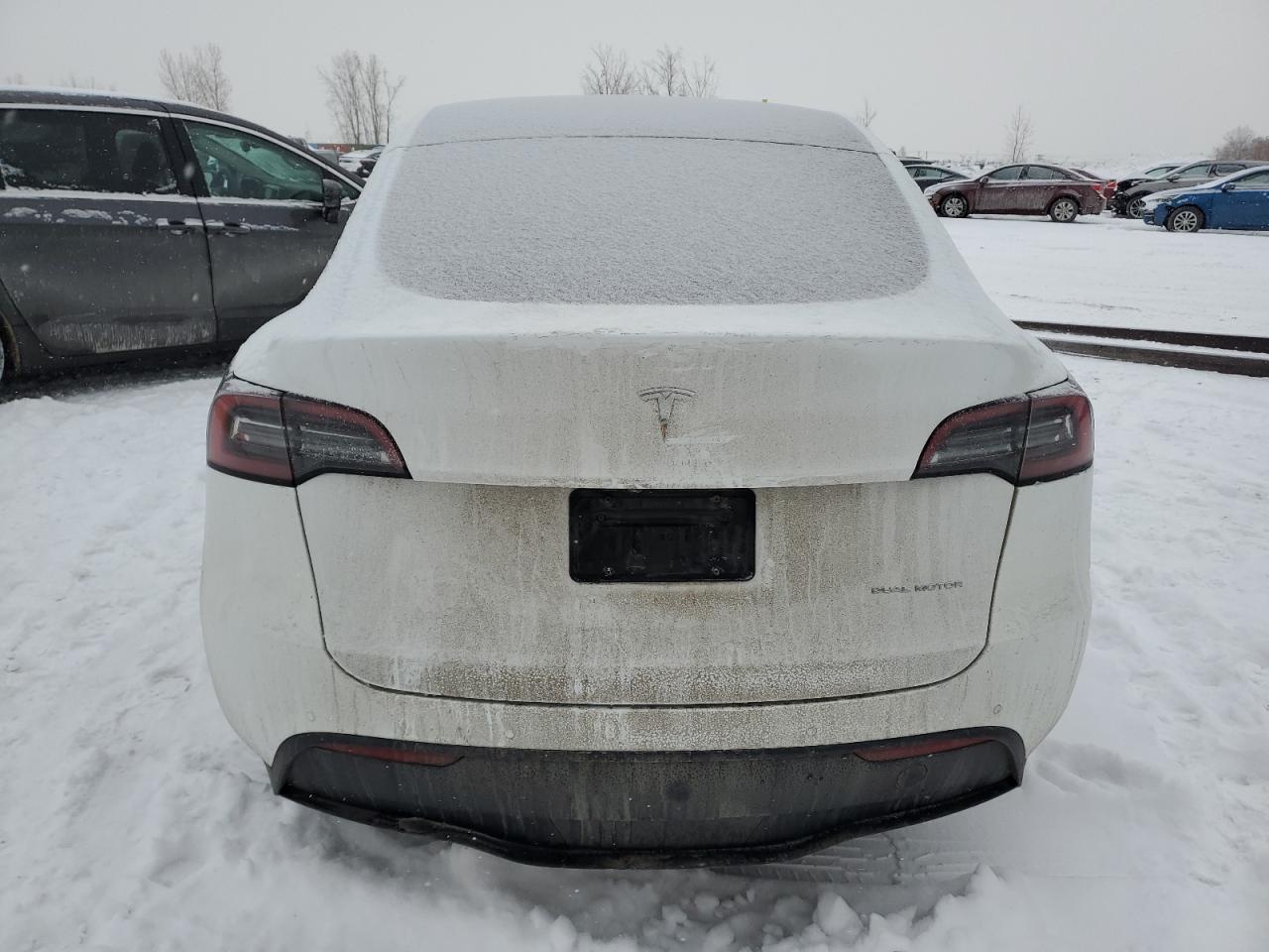 2022 TESLA MODEL Y  VIN:7SAYGDEE4NF433617