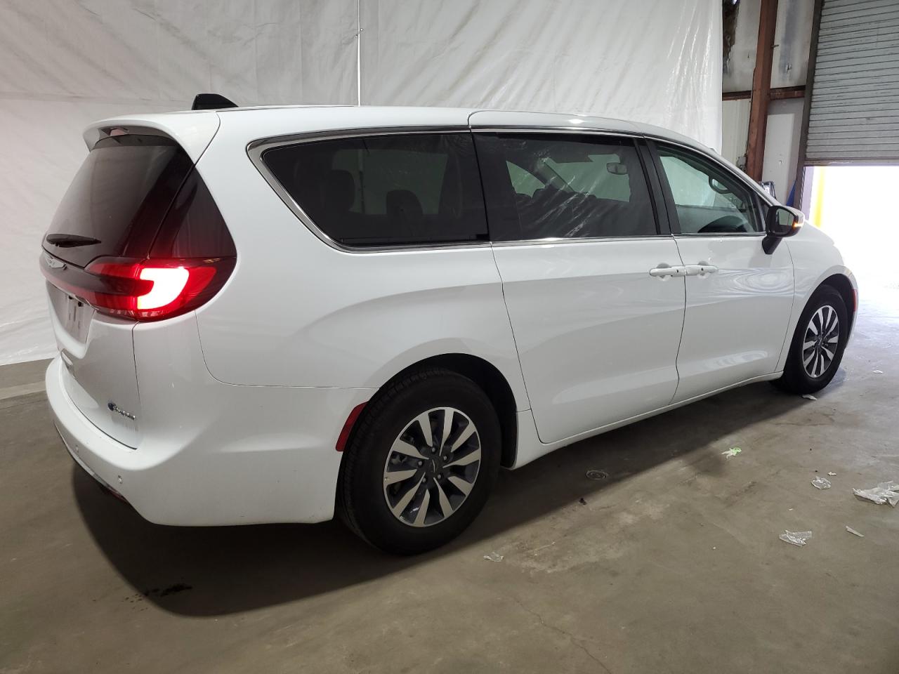 2023 CHRYSLER PACIFICA HYBRID TOURING L VIN:2C4RC1L7XPR622411