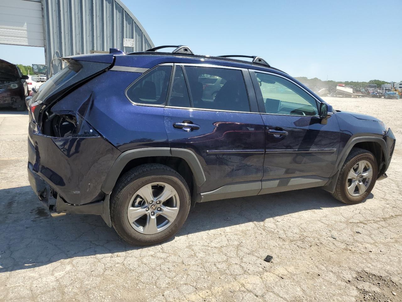 2024 TOYOTA RAV4 XLE VIN:2T3P1RFV7RW432063