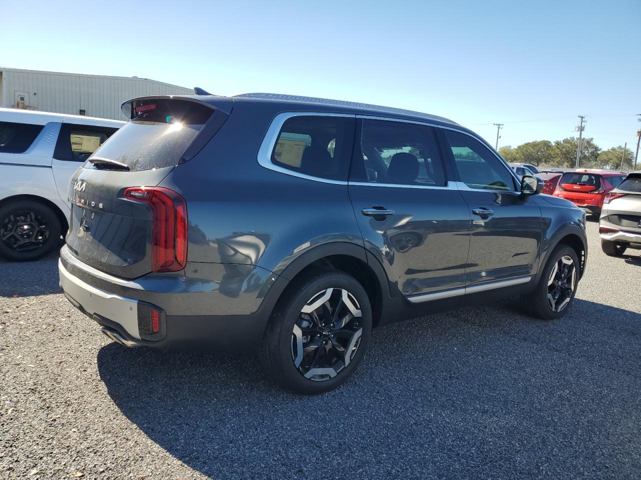2024 KIA TELLURIDE S VIN:5XYP64GC1RG534376