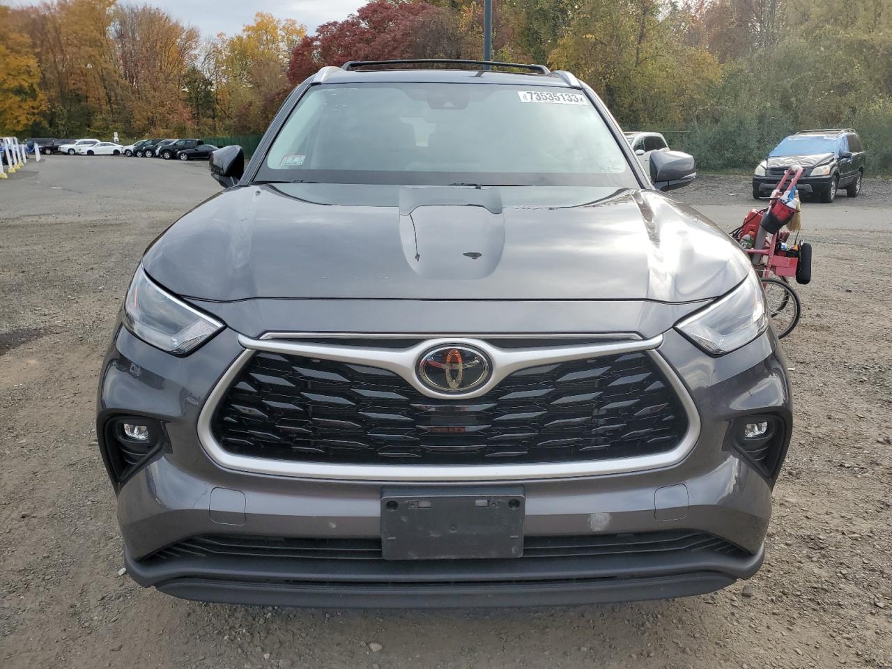 2022 TOYOTA HIGHLANDER XLE VIN:5TDGZRBH2NS230171