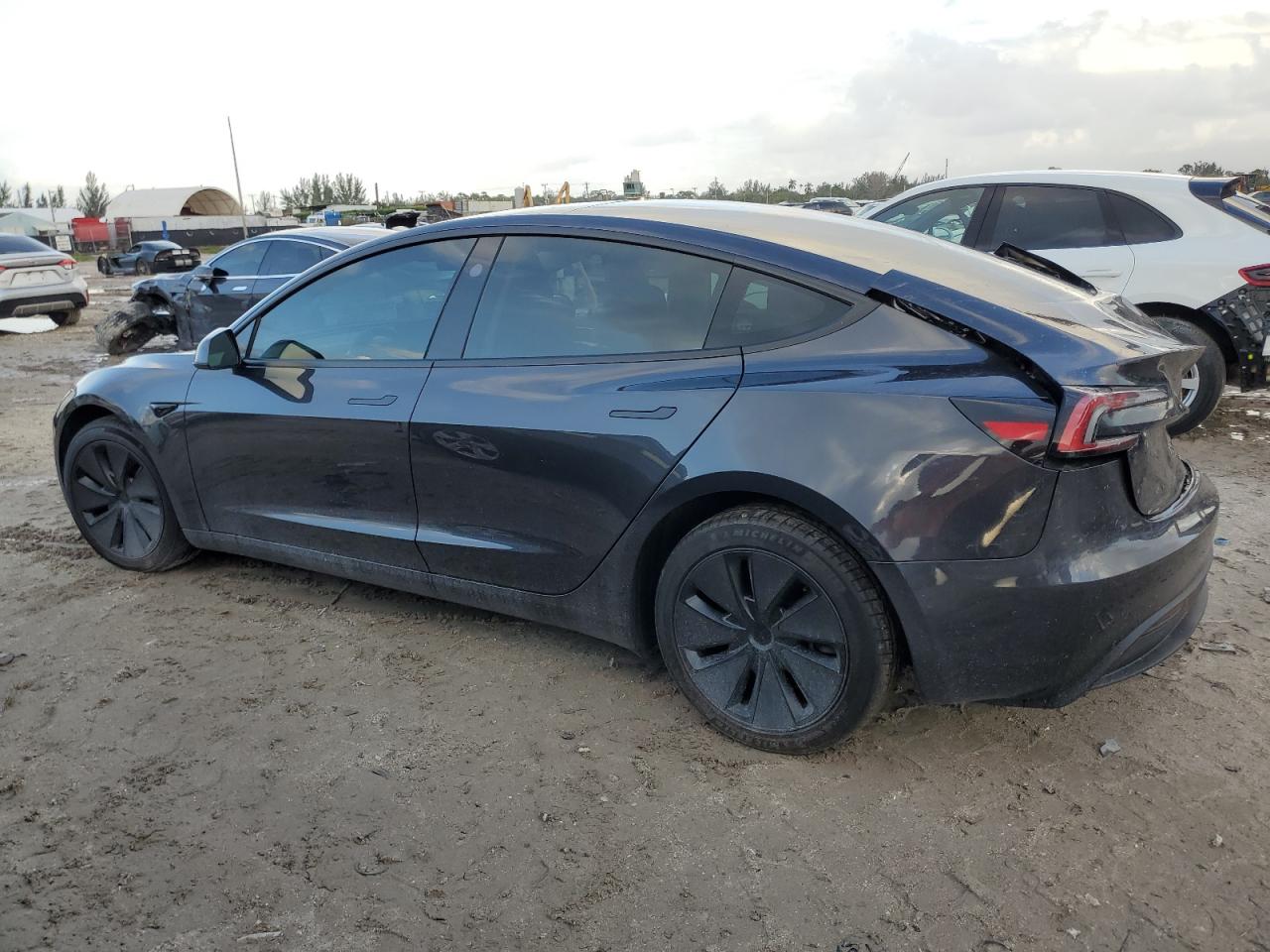 2024 TESLA MODEL 3  VIN:5YJ3E1EB3RF767855