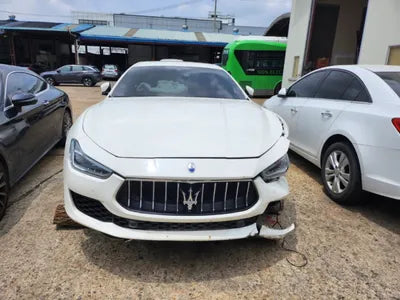 2018 Maserati Ghibli VIN: