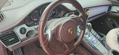 2014 Porsche Panamera VIN: