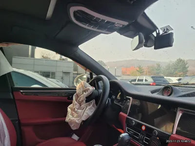 2023 Porsche Macan VIN: