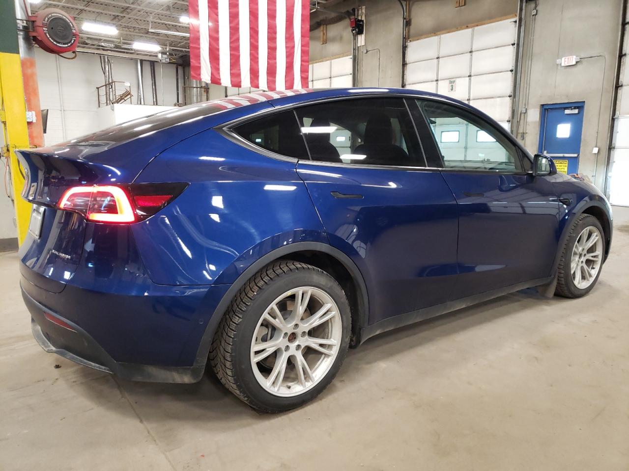 2022 TESLA MODEL Y  VIN:7SAYGDEE0NA009915