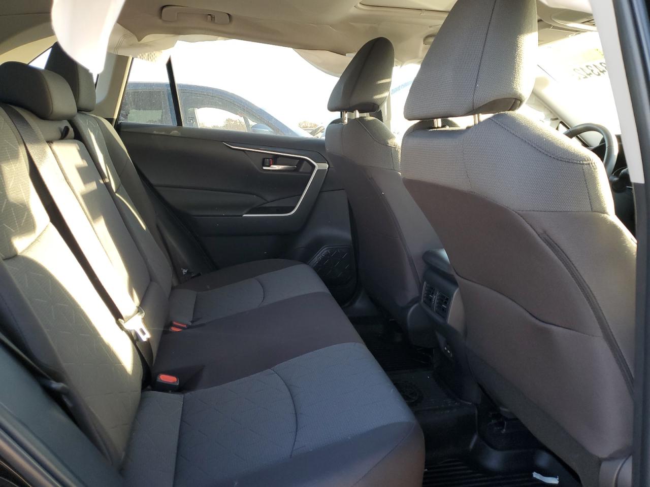 2023 TOYOTA RAV4 XLE VIN:2T3W1RFV7PC221956