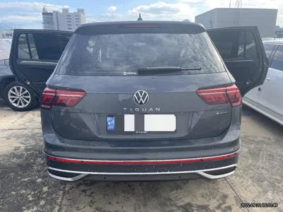 2021 Volkswagen Tiguan VIN: