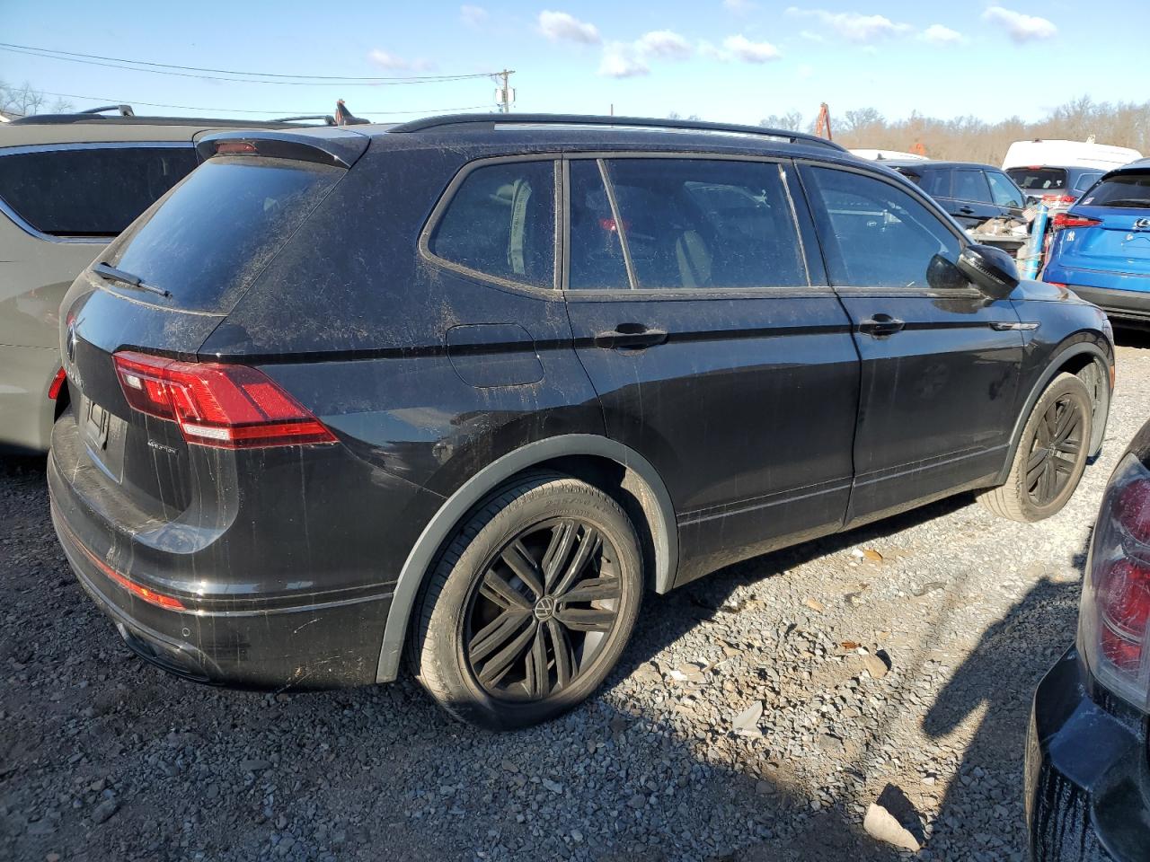 2022 VOLKSWAGEN TIGUAN SE R-LINE BLACK VIN:3VV8B7AX0NM005870