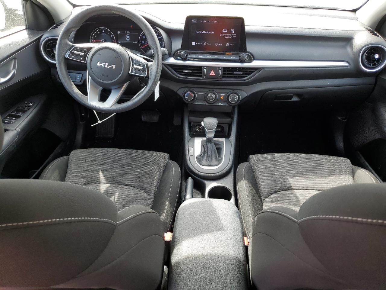 2022 KIA FORTE FE VIN:3KPF24AD7NE487371