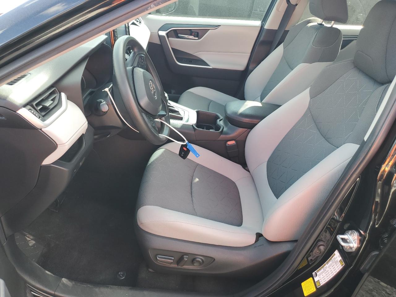 2022 TOYOTA RAV4 XLE VIN:2T3W1RFV9NC180338