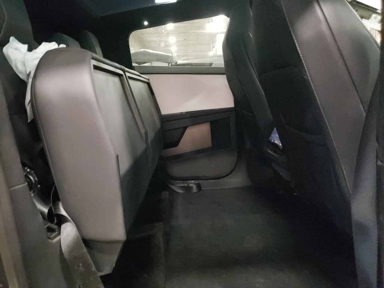 2024 TESLA CYBERTRUCK  VIN:7G2CEHEDXRA010522