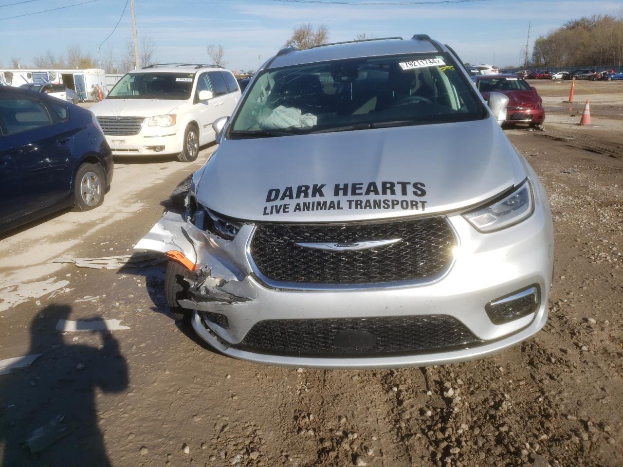 2022 CHRYSLER PACIFICA TOURING L VIN:2C4RC1BG1NR152168