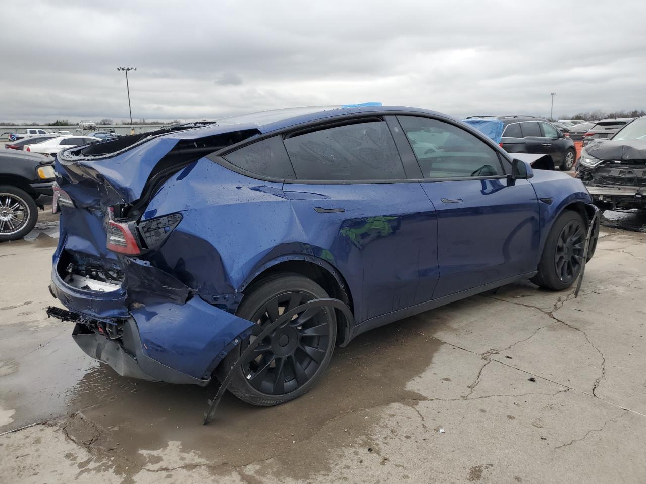 2023 TESLA MODEL Y  VIN:7SAYGDEE4PA050583