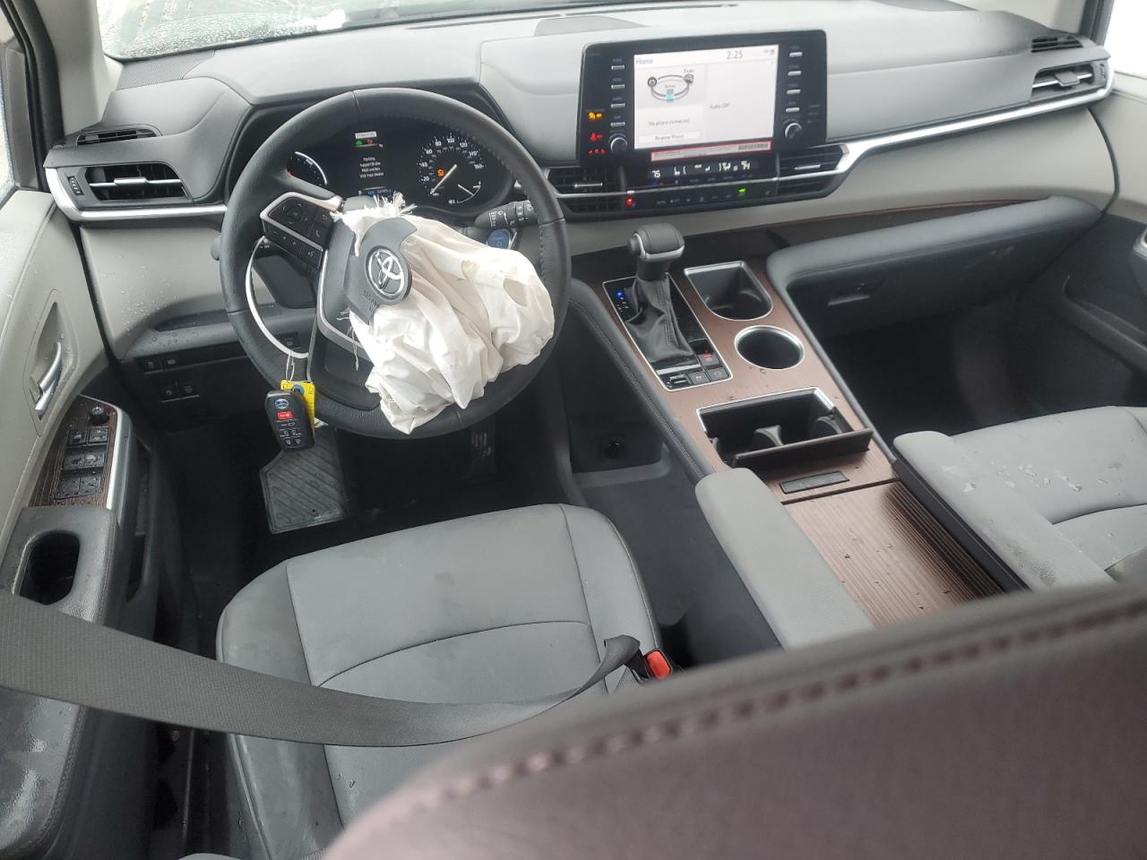2024 TOYOTA SIENNA XLE VIN:5TDYSKFC8RS150152