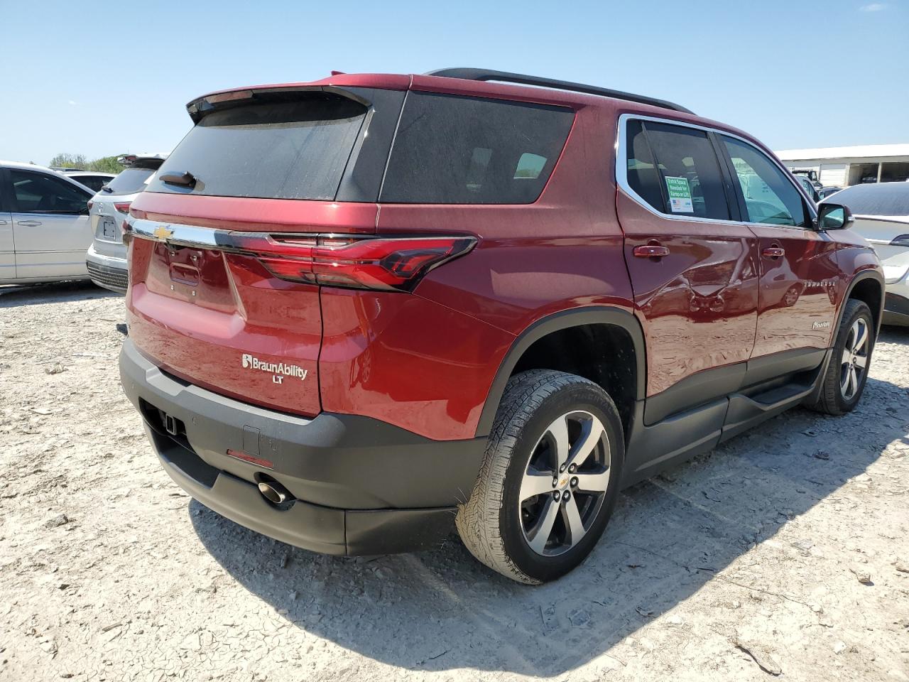 2022 CHEVROLET TRAVERSE LT VIN:1GNERHKWXNJ112857