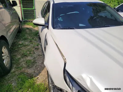 2016 Kia K5 KNAGX411BGA048700 VIN:KNAGX411BGA048700