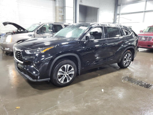 2022 TOYOTA HIGHLANDER XLE VIN:5TDGZRBH0NS595528