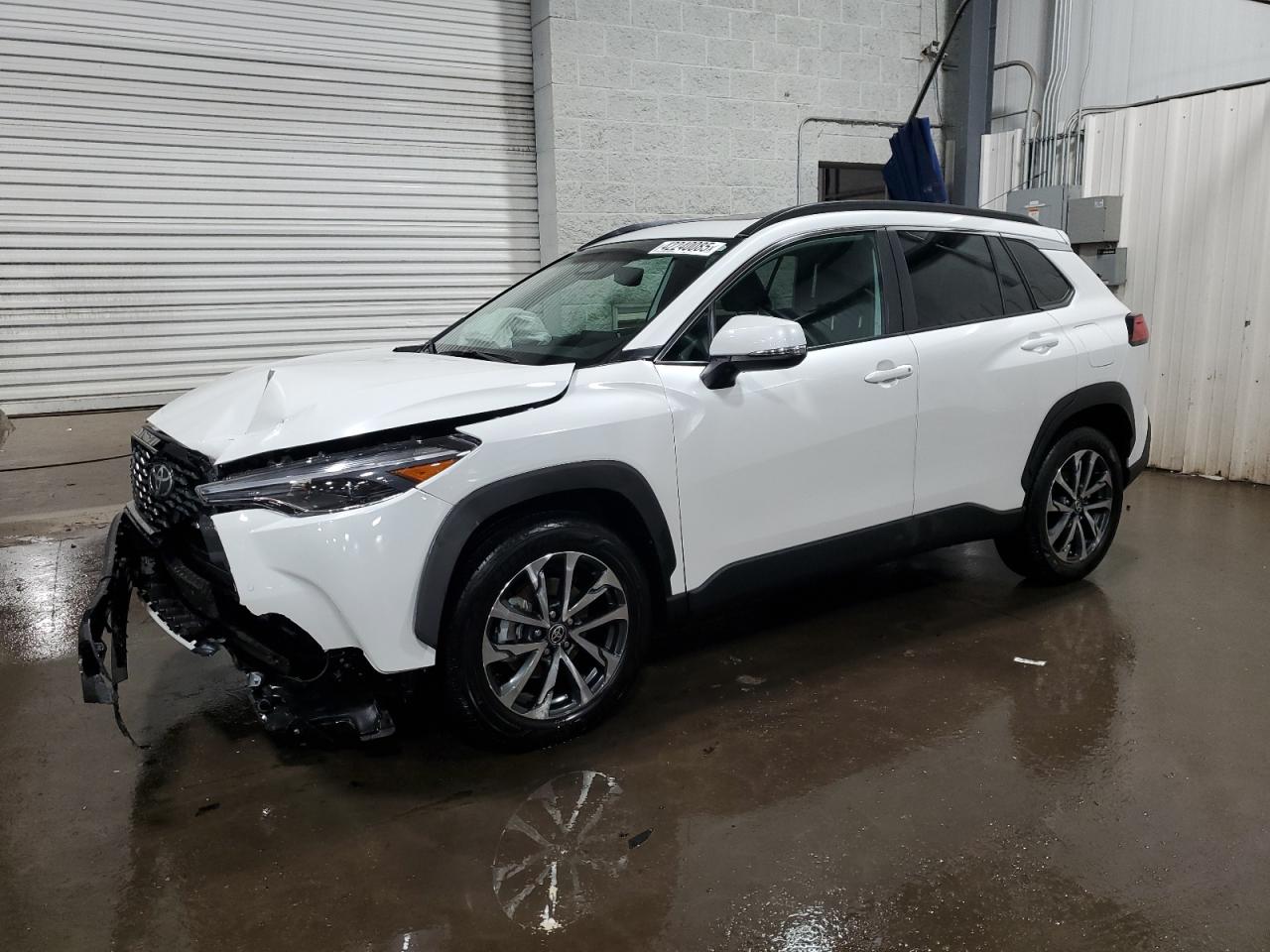 2024 TOYOTA COROLLA CROSS XLE VIN:7MUDAABG0RV106494
