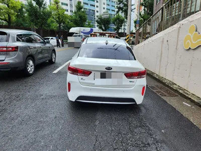 2016 Kia K5 VIN: