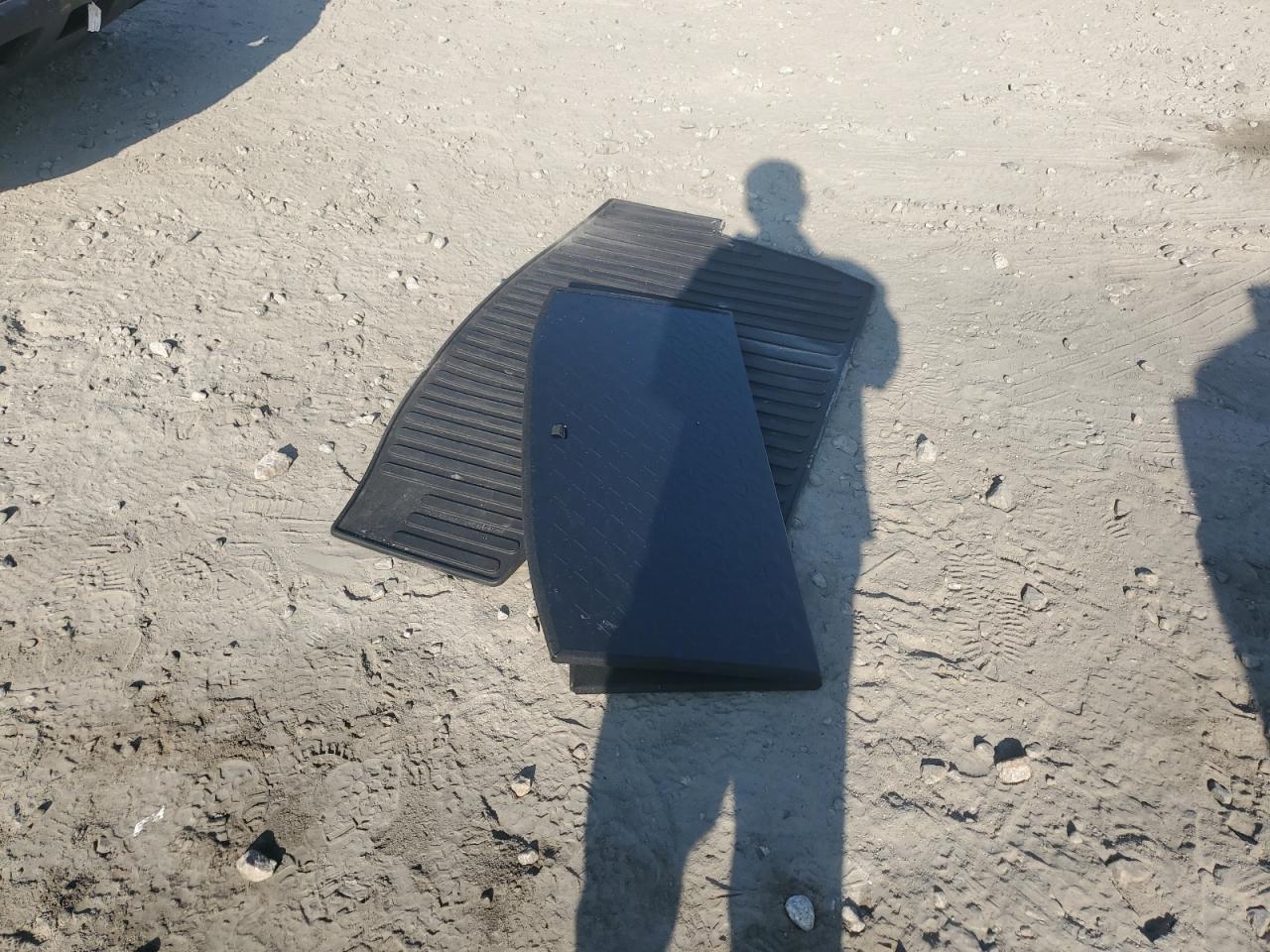 2022 TOYOTA RAV4 XLE VIN:2T3P1RFV4NC282165