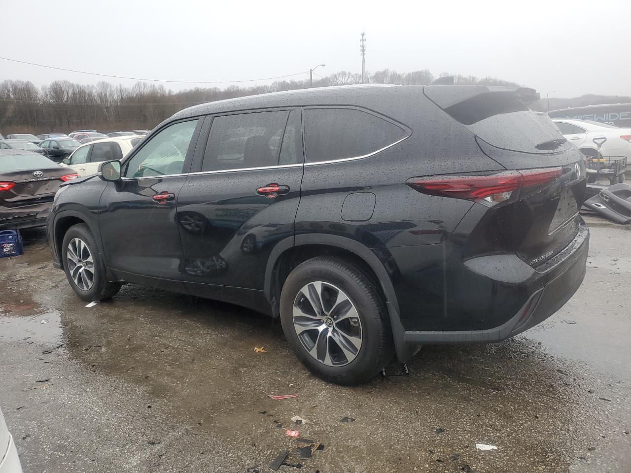 2024 TOYOTA HIGHLANDER LE VIN:5TDKDRBH8RS552716
