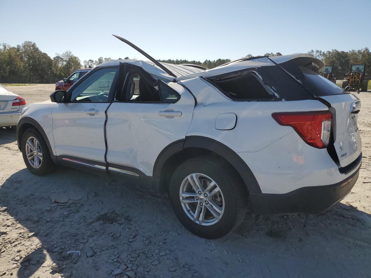 2022 FORD EXPLORER XLT VIN:1FMSK8DH5NGB02843