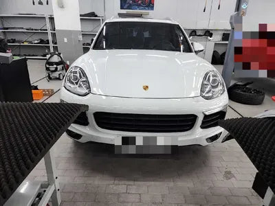 2015 Porsche Cayenne VIN: