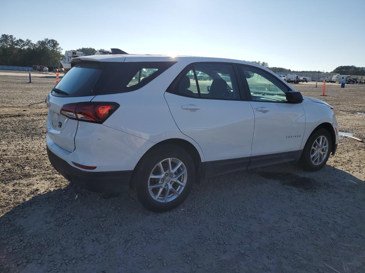 2022 CHEVROLET EQUINOX LS VIN:2GNAXHEV8N6102414