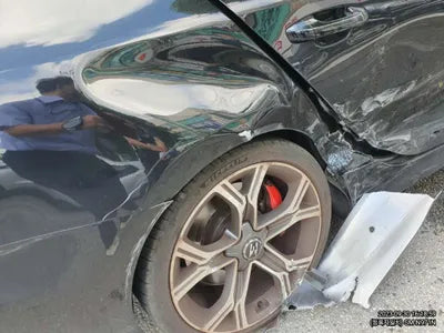 2018 Kia Stinger KNAE351ABJS006632 VIN:KNAE351ABJS006632
