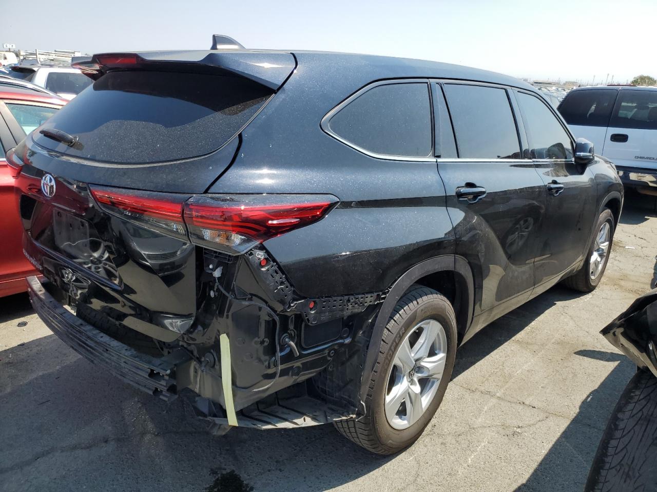 2022 TOYOTA HIGHLANDER L VIN:5TDCZRAH5NS092111